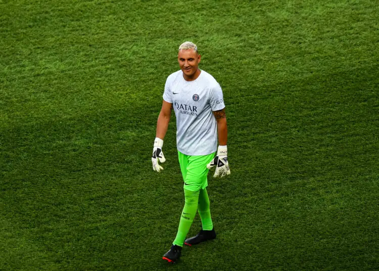 PSG : Navas poussé dans les bras de Naples… par Lavezzi