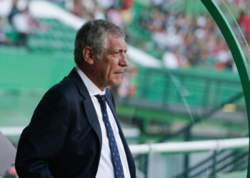 Perdu, Fernando Santos a oublié un joueur sur le banc…