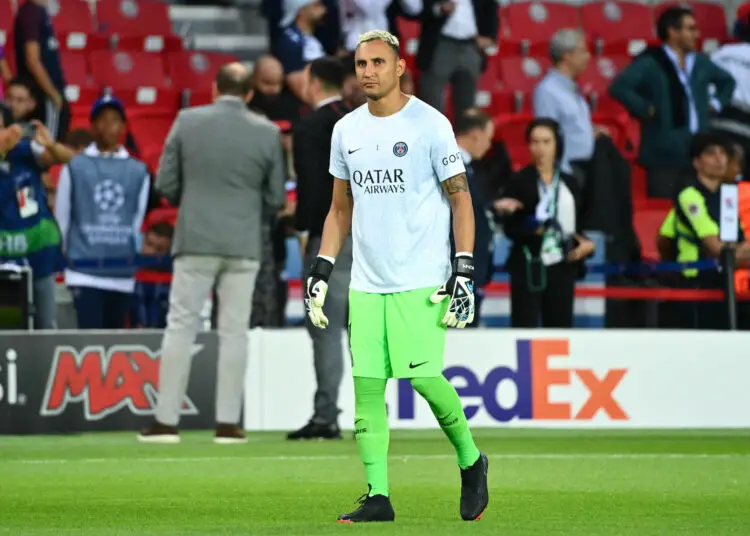 OM : Le meilleur gardien de Ligue 1 joue à Paris mais cire le banc…