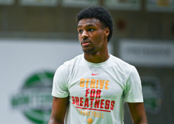 Basket – La catastrophe a été évitée de peu au match du fils de Lebron James…