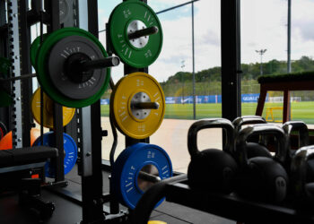 Un haltérophile iranien banni… pour une poignée