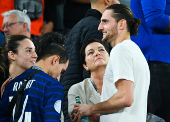 Véronique Rabiot détruit les médias !