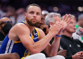 Stephen Curry profite des JO pour dézinguer Trump et mener sa campagne politique