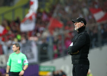 Eric Roy lance un tacle aux Bleus : « Qu’est-ce qu’on attend? Que l’équipe de France joue comme Brest »