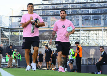 Messi et Antonela dévoilent leurs corps de rêve lors d’une après-midi en yacht avec Suárez et Balbi