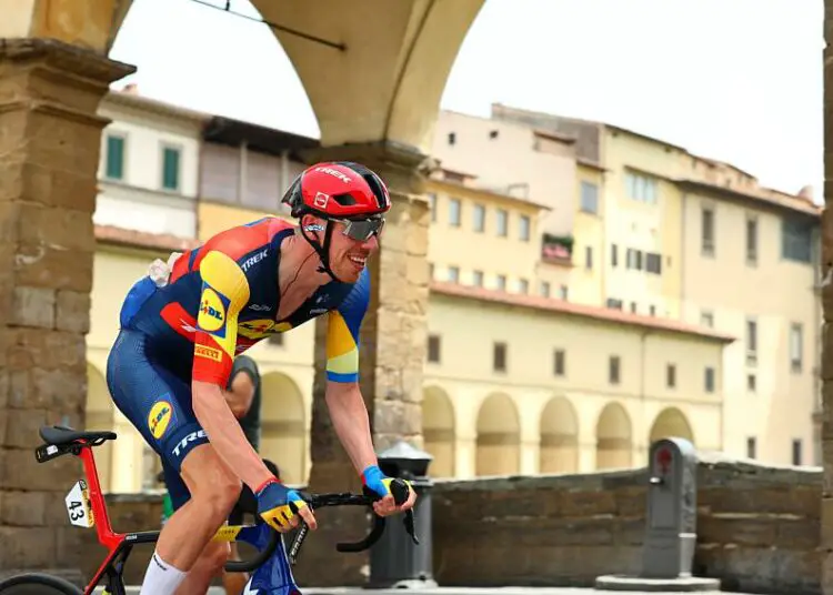 Un cycliste du Tour de France a uriné dans le camping-car d’un spectateur !