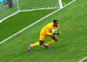 Les Bleus célèbrent l’anniversaire de Mike Maignan avant les quarts de finale