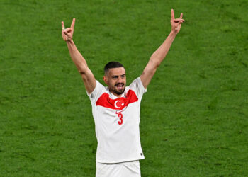 Demiral sanctionné pour son geste controversé : écarté des quarts de finale de l’Euro