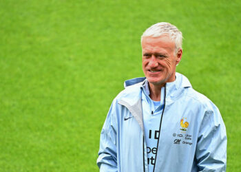 Équipe de France : Caqueret (OL) donne des conseils à Deschamps