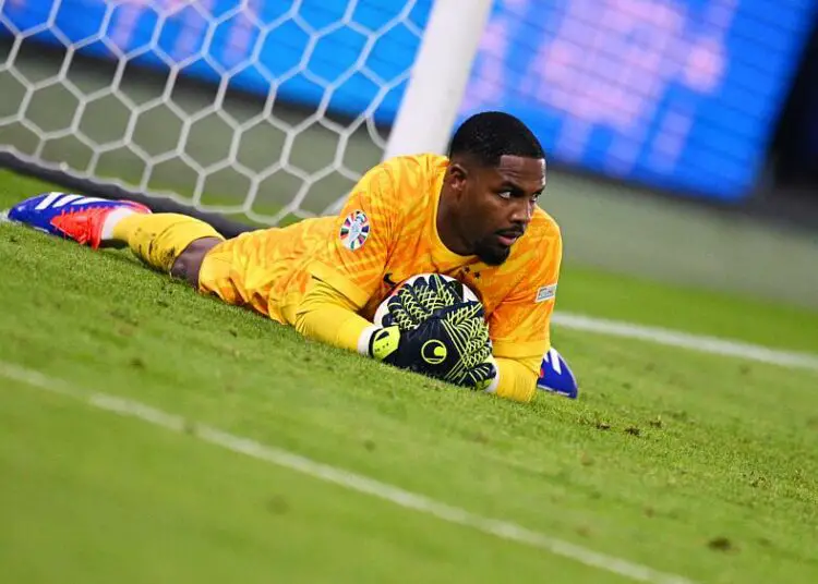 Six individus armés, avec un historique de séquestration, ont fait irruption au domicile des parents de Mike Maignan !