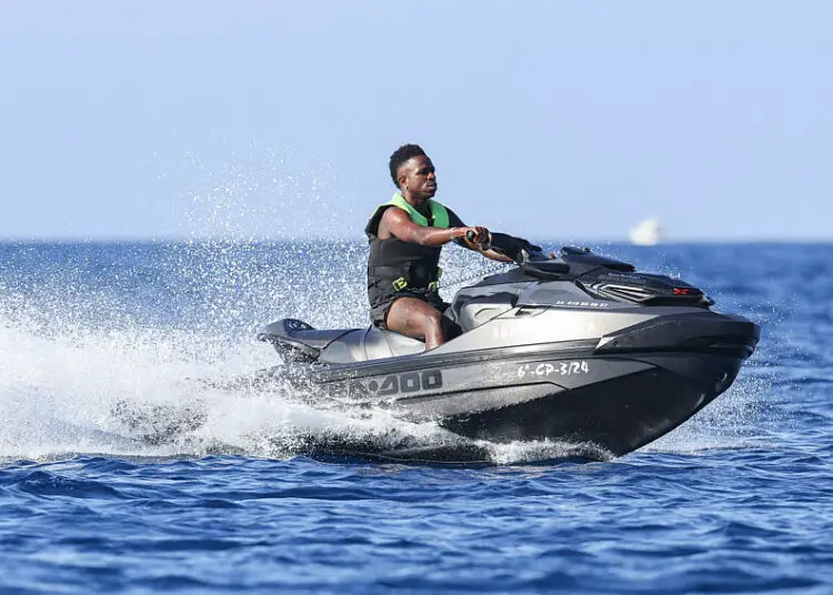 Real Madrid : Benzema, Ronaldo… la salle de sport excentrique de Vinicius Jr révélée