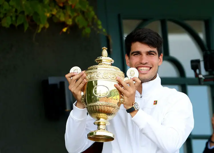 Alcaraz et Krejcikova font la fête de manière extravagante après leur triomphe à Wimbledon