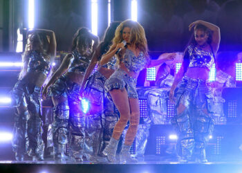 Shakira à la Copa America : elle est accusée de playback et d’exploiter la discographie de Piqué à des fins personnelles