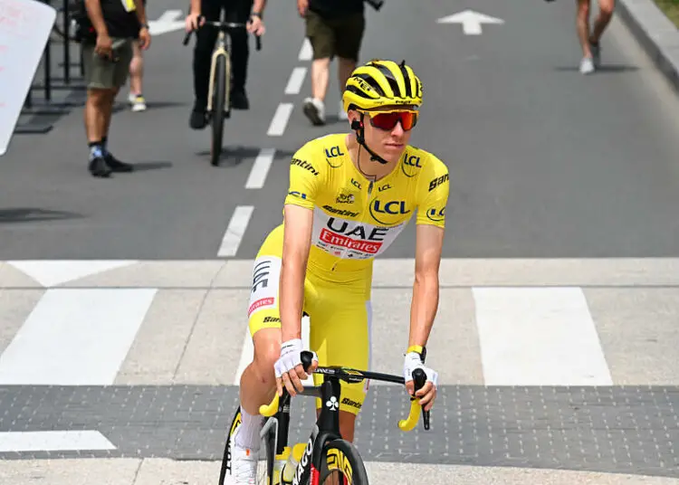 Un mystérieux parieur prédit des événements incroyables au Tour de France et mise 10 000 euros : entre divulgation d’informations et superstition
