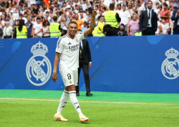Après l’Espagnol, Mbappé se prend pour Chinois : un mépris total qui choque les fans !