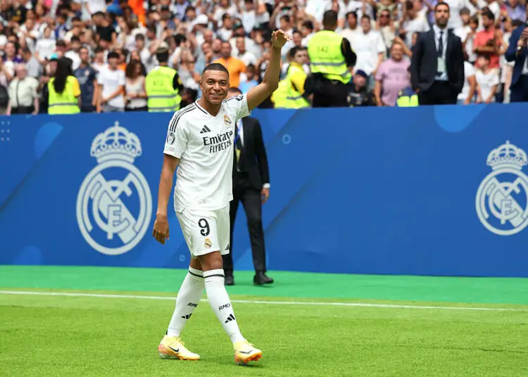 Après l’Espagnol, Mbappé se prend pour Chinois : un mépris total qui choque les fans !