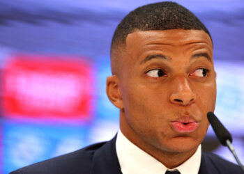 Mbappé choque avec ses vêtements hors de prix : Une démonstration de richesse qui dérange !