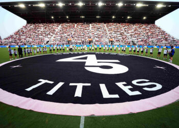 Messi ne peut s’empêcher de vouloir être le centre de l’attention, même blessé