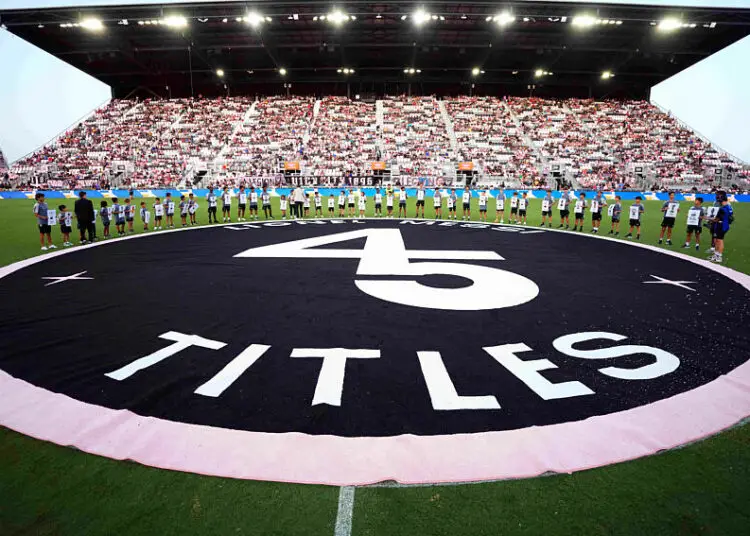 Messi ne peut s’empêcher de vouloir être le centre de l’attention, même blessé