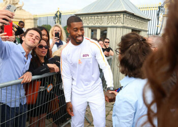 PSG : Kimpembe passe la flamme olympique à une star d’Hollywood : opération de com’ ou geste sincère ?