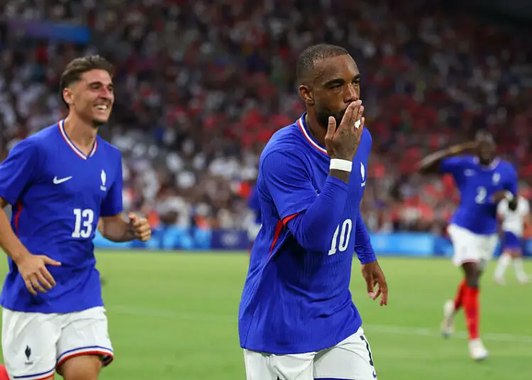 Lacazette fait trembler les filets : L’ouverture de score explosive pour les JO 2024