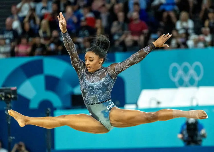 Simone Biles subit le racisme : ses cheveux afro deviennent cible de haine !