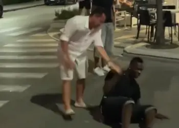 Mario Balotelli en état d’ébriété : filmé en train de s’écrouler sur le sol