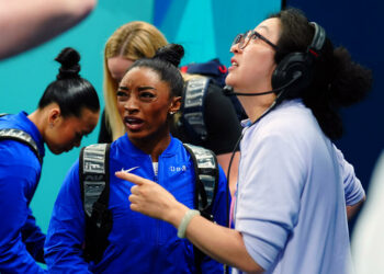 Mari de Simone Biles dans la tourmente : le scandale qui secoue leur vie après leur rencontre sur un site de dating