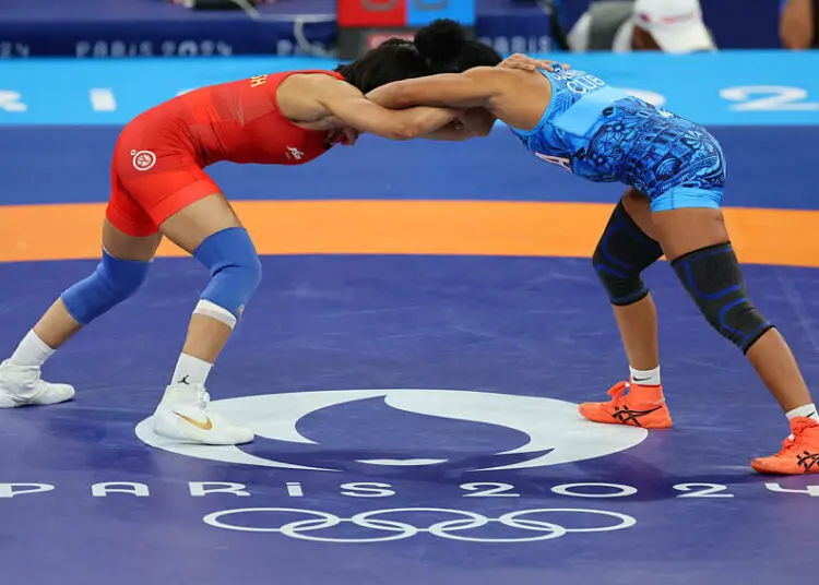 JO 2024 : Cette lutteuse, trop grosse, disqualifiée avant la finale pour un excès de 100 grammes !