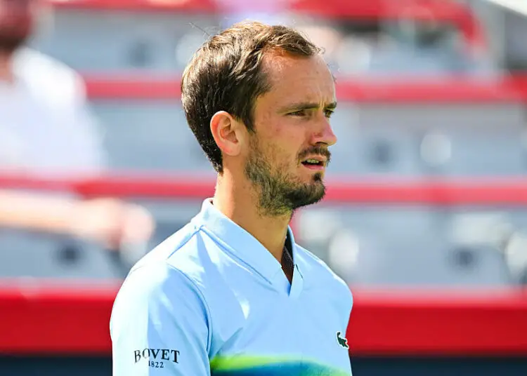 Daniil Medvedev pète les plombs : Le moment complètement fou en vidéo !