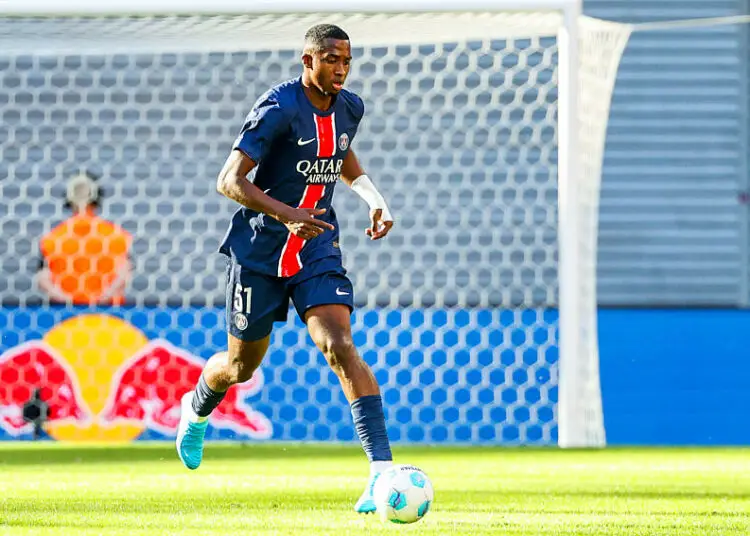 PSG : Willian Pacho démarre à l’entraînement – une vidéo qui fait parler