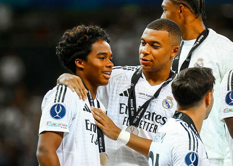 Real Madrid : Bellingham se moque d’Endrick avec un « Allez Bobby »