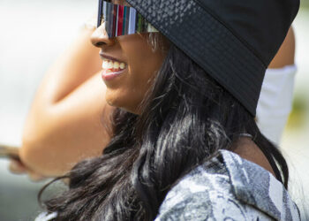 Simone Biles au soutien de son mari mais avec une veste de son ancienne équipe : la polémique du match