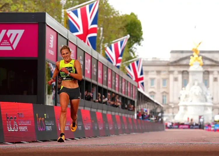 JO 2024 : marathon avec une jambe cassée – le défi extraordinaire de Rose Harvey