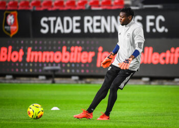 Mandanda, le gardien devenu milieu de terrain en Coupe de France : un délire totalement fou !