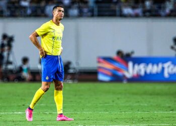 Cristiano Ronaldo frappe fort : Un coup franc monstrueux qui laisse tout le monde bouche bée !