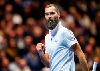 Claque en 37 minutes : Benoît Paire humilié et envoie des bisous sous les huées du public de Rennes !