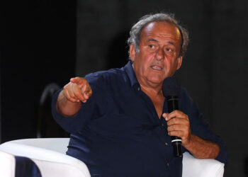 Émotion intense : Michel Platini brise le silence avec un hommage déchirant à Didier Roustan