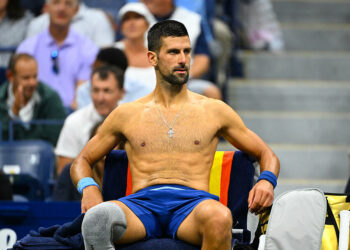 Djokovic et Dimitrov transforment leur exhibition en show de strip-tease : le court se déshabille ! (VIDÉO)