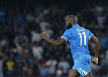 Romelu Lukaku s’affiche avec une mystérieuse compagnie féminine au dîner du Napoli !