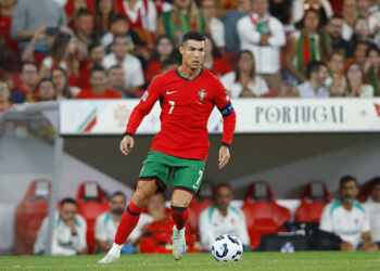 YouTube en folie : Ronaldo rejoint la plateforme et se fait un million d’abonnés en un rien de temps !