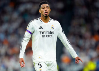 Bellingham en mode panique : « Tu es une merde ! » – ses mots pourraient lui coûter très cher avec l’arbitre !