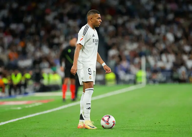 Real Madrid : Kylian Mbappé craque pour une voiture gratuite ultra-luxueuse !