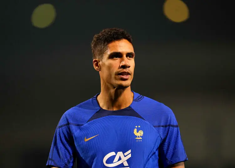 Deschamps et Benzema: leur étrange hommage à Varane !