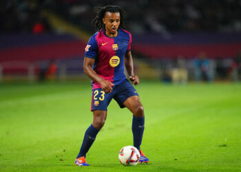 Jules Koundé torse nu : le crack du Barça choque et sème le chaos à la Fashion Week !