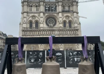Notre-Dame de Paris transformée : une cloche géante des JO 2024 s’installe dans la cathédrale en hommage choc !