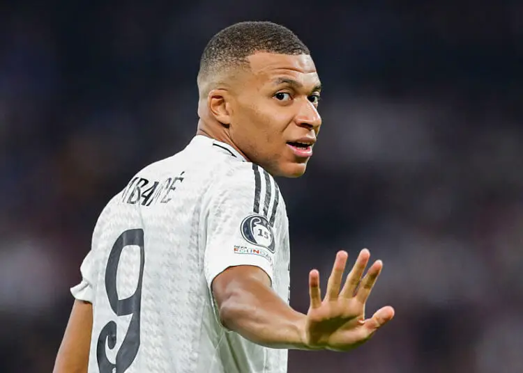 Real Madrid : Rudiger dégomme Mbappé avec un tacle de malade