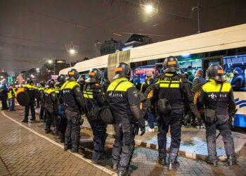 France-Israël : 4.000 flics et 1.600 gardes pour un “match à haut risque” selon le préfet de Paris