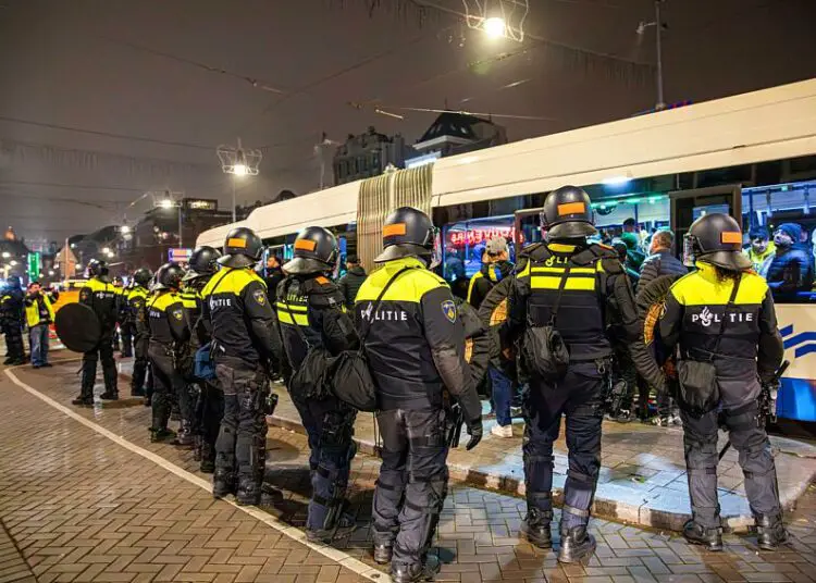 France-Israël : 4.000 flics et 1.600 gardes pour un “match à haut risque” selon le préfet de Paris