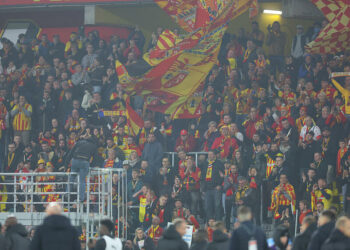 Révolte à Bollaert : pluie de balles de tennis, les fans de Lens déclarent la guerre à la LFP !